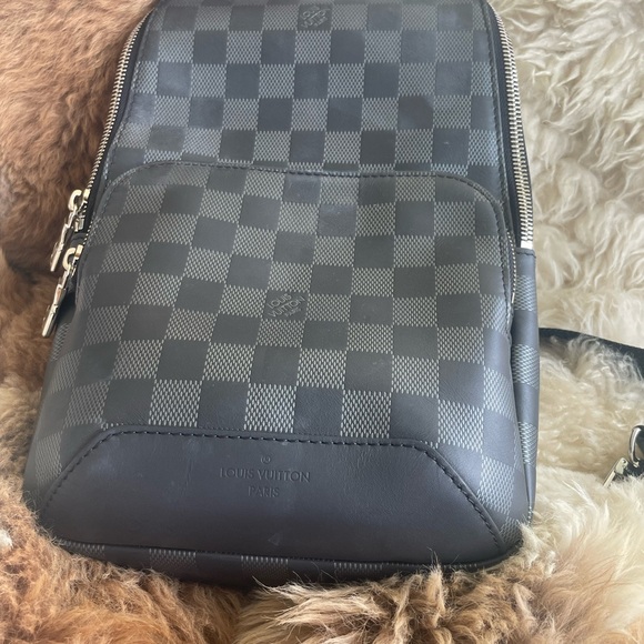 🖤 Louis Vuitton  Damier Infini Avenue Sling Bag in Onyx and Silver - Picture 12 of 17